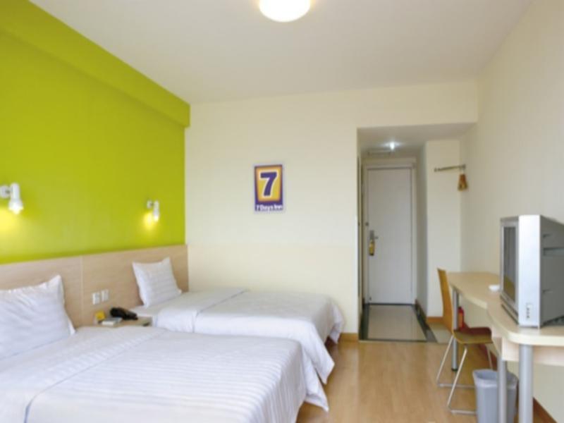 7Days Inn Guangzhou Southern Hospital Medical College Station エクステリア 写真