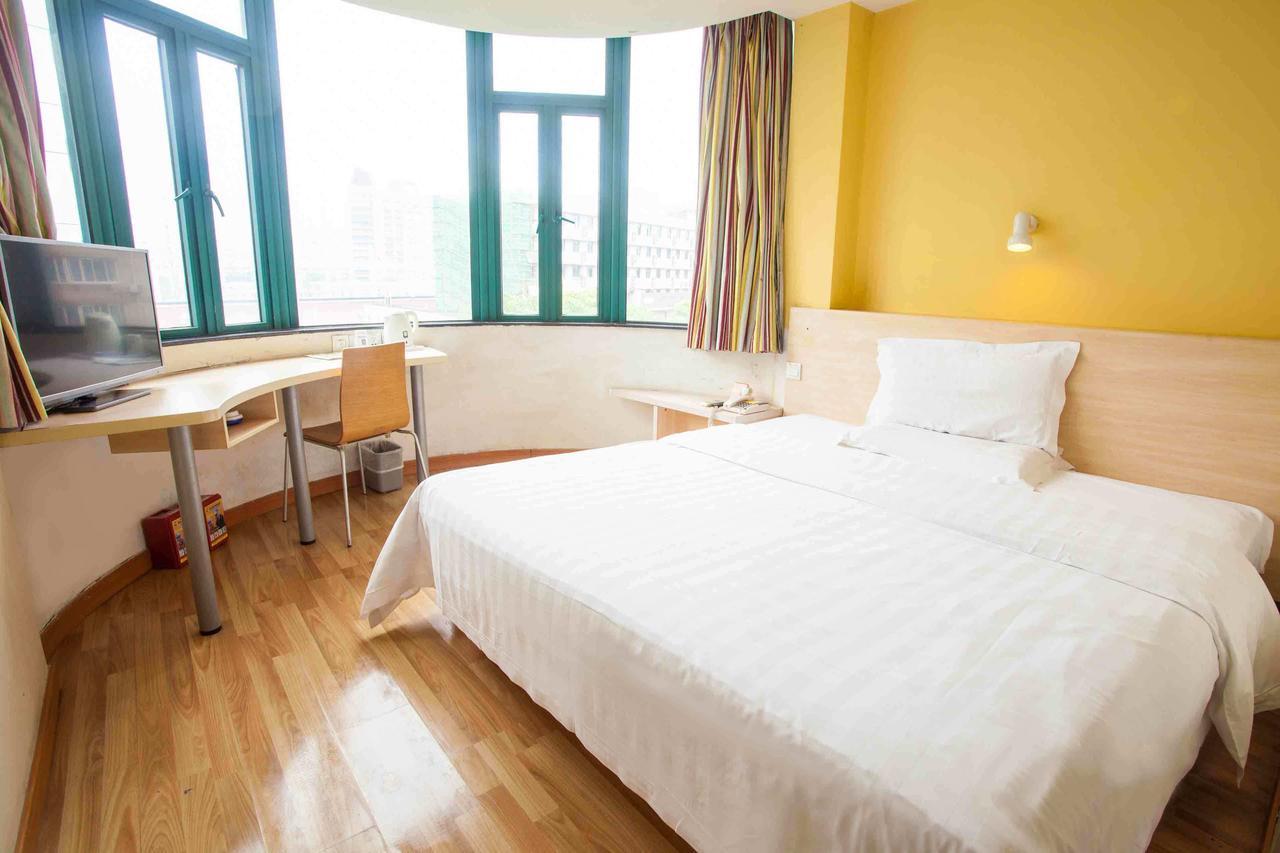 7Days Inn Guangzhou Southern Hospital Medical College Station エクステリア 写真