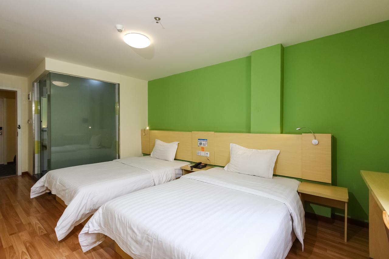 7Days Inn Guangzhou Southern Hospital Medical College Station エクステリア 写真